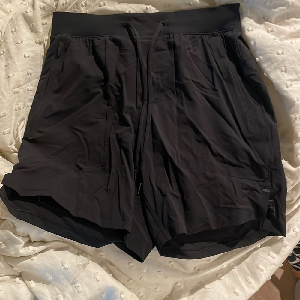 men's lulu lemon shorts